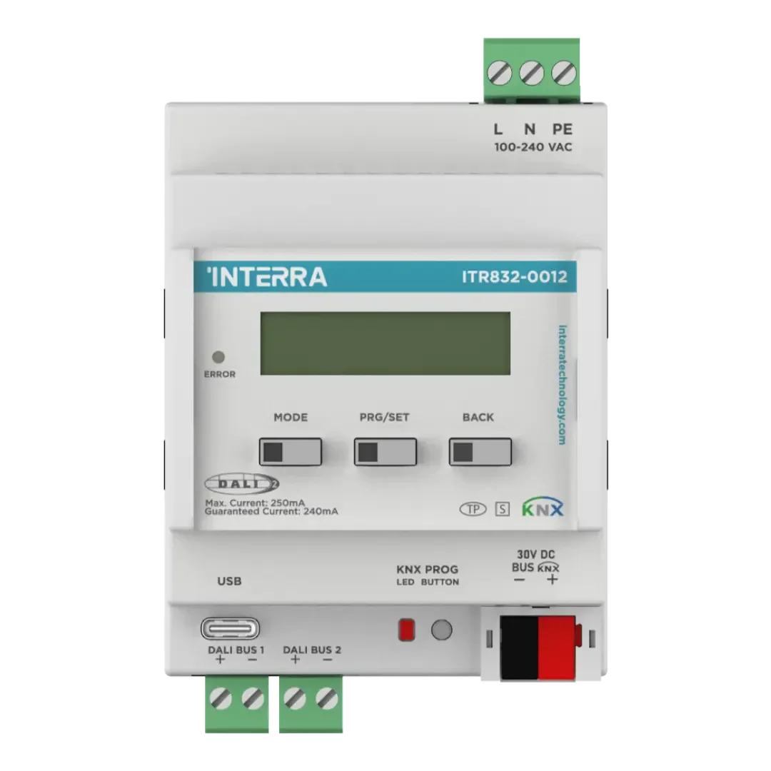 Vue de face d'un dispositif de commande électrique Interra ITR832-0012, comprenant un écran, des boutons portant les inscriptions « MODE », « PRG/SET » et « BACK », des voyants LED, ainsi que des bornes de connexion pour diverses entrées et sorties.