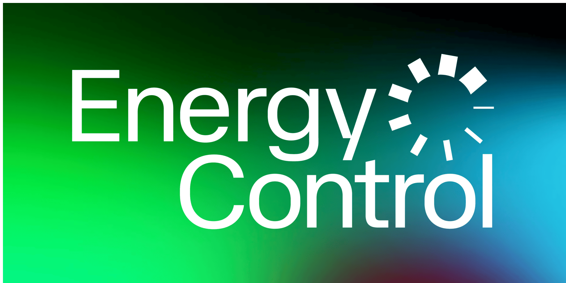 Auf einem Hintergrund mit Farbverlauf aus Grün, Blau und Rot steht in weißer Schrift „Energy Control“. Der Buchstabe „o“ in „Control“ ist als Sonne mit Strahlen stilisiert, was auf das Thema Energiemanagement oder Nachhaltigkeit hindeutet.