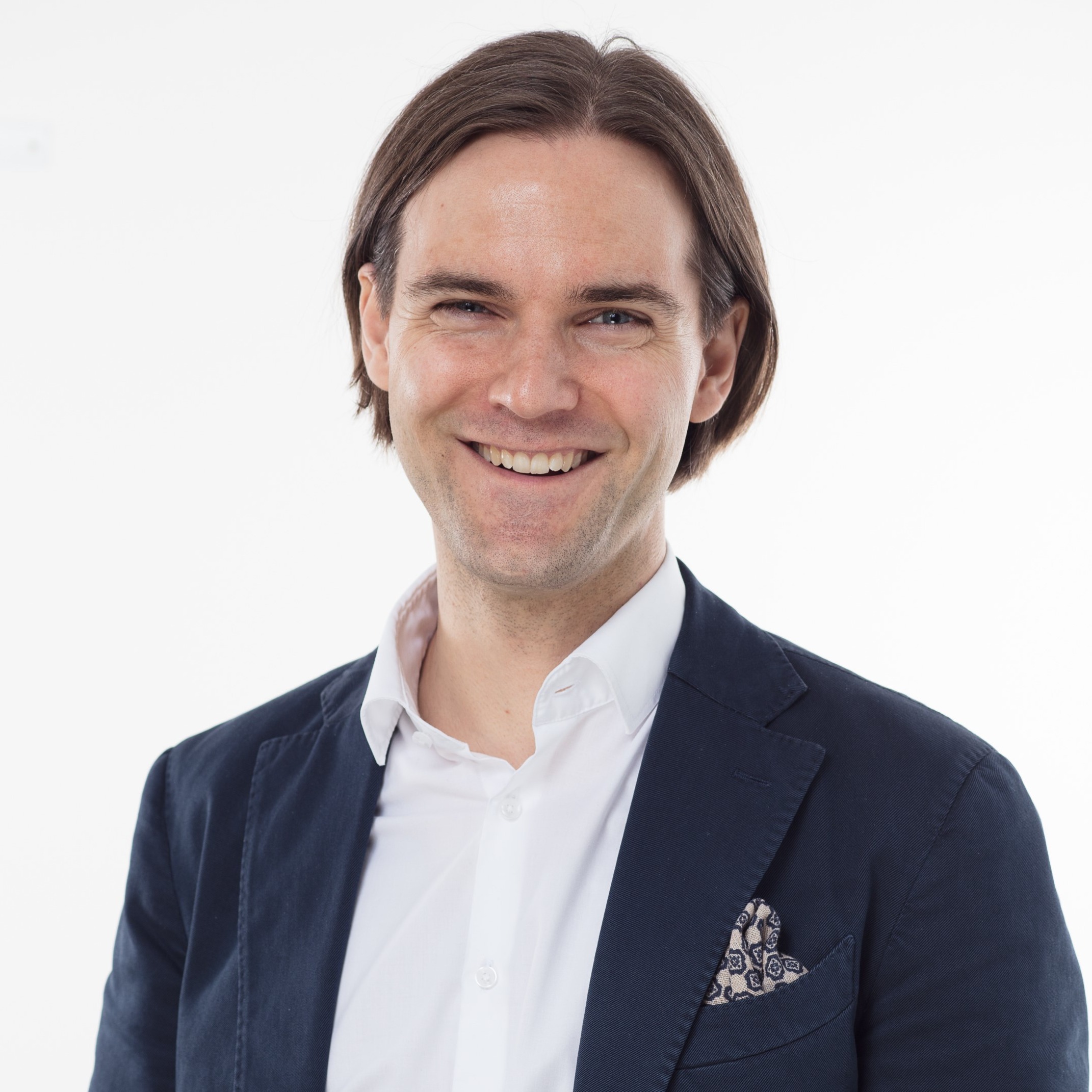 Dr. Roland Krischek